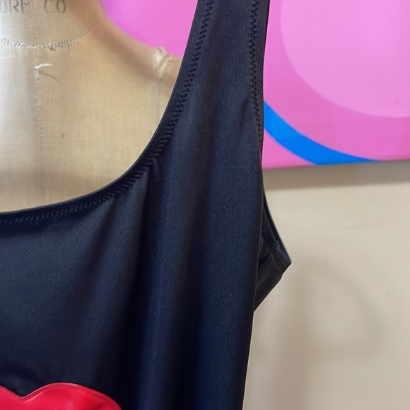 MMoschino Mare Black One Piece Red Inflatable Heart Swimsuit - Picture 6 of 11